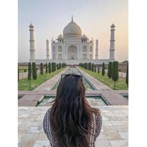 Meet your Posher, Charlotte